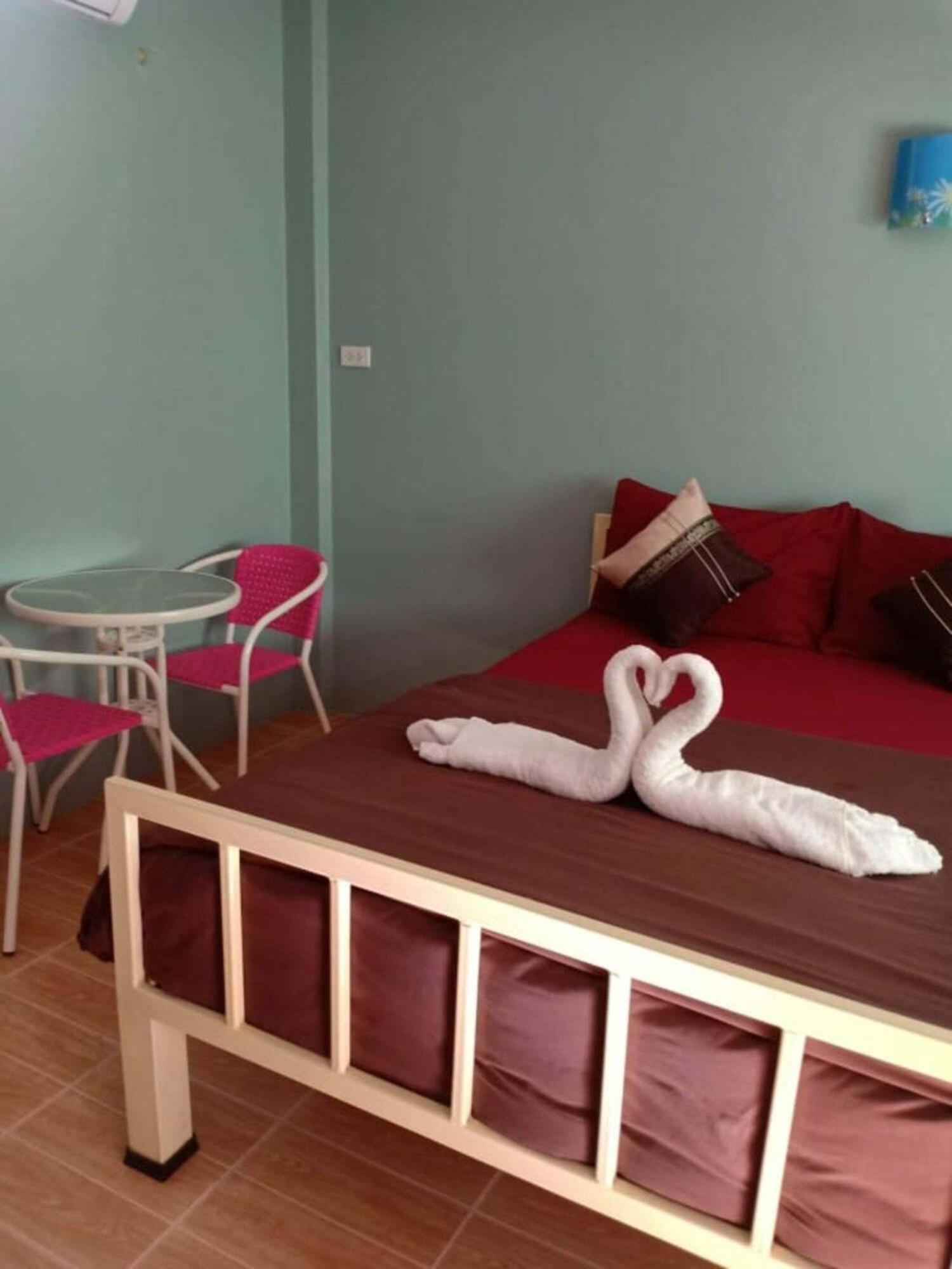 Chandra Hostel Ko Tao Buitenkant foto